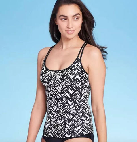 Nwt women racerback flowy - nwt,